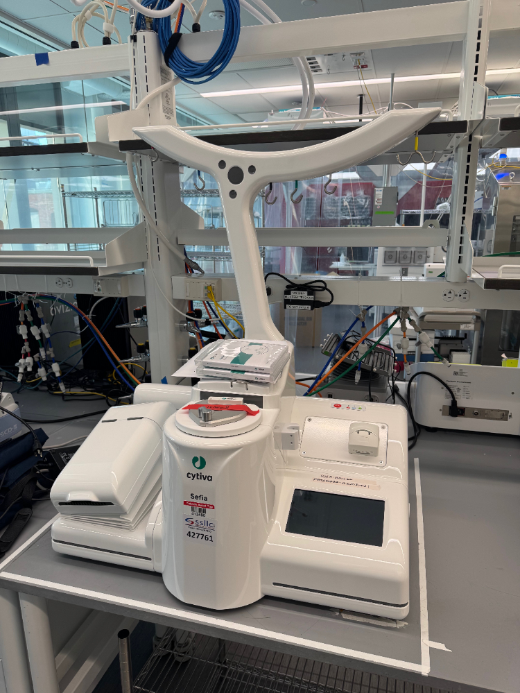 Image of Cytiva Sefia S-2000 Cell Processing System